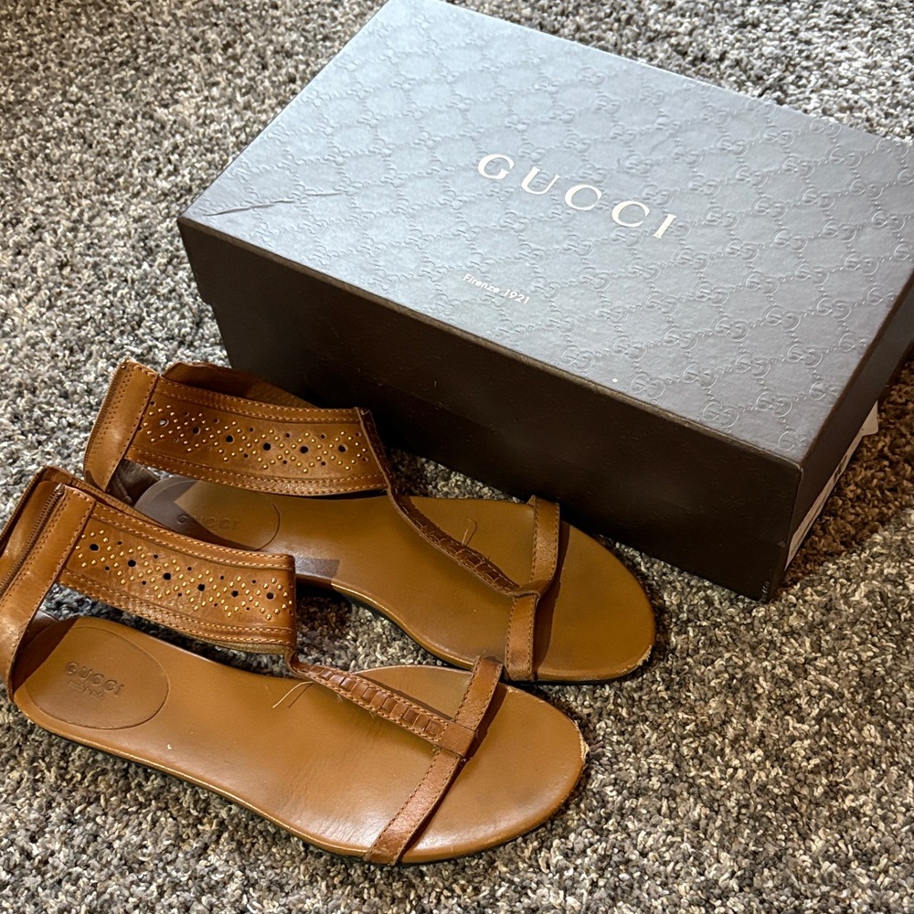 Gucci Tan Leather Sandals